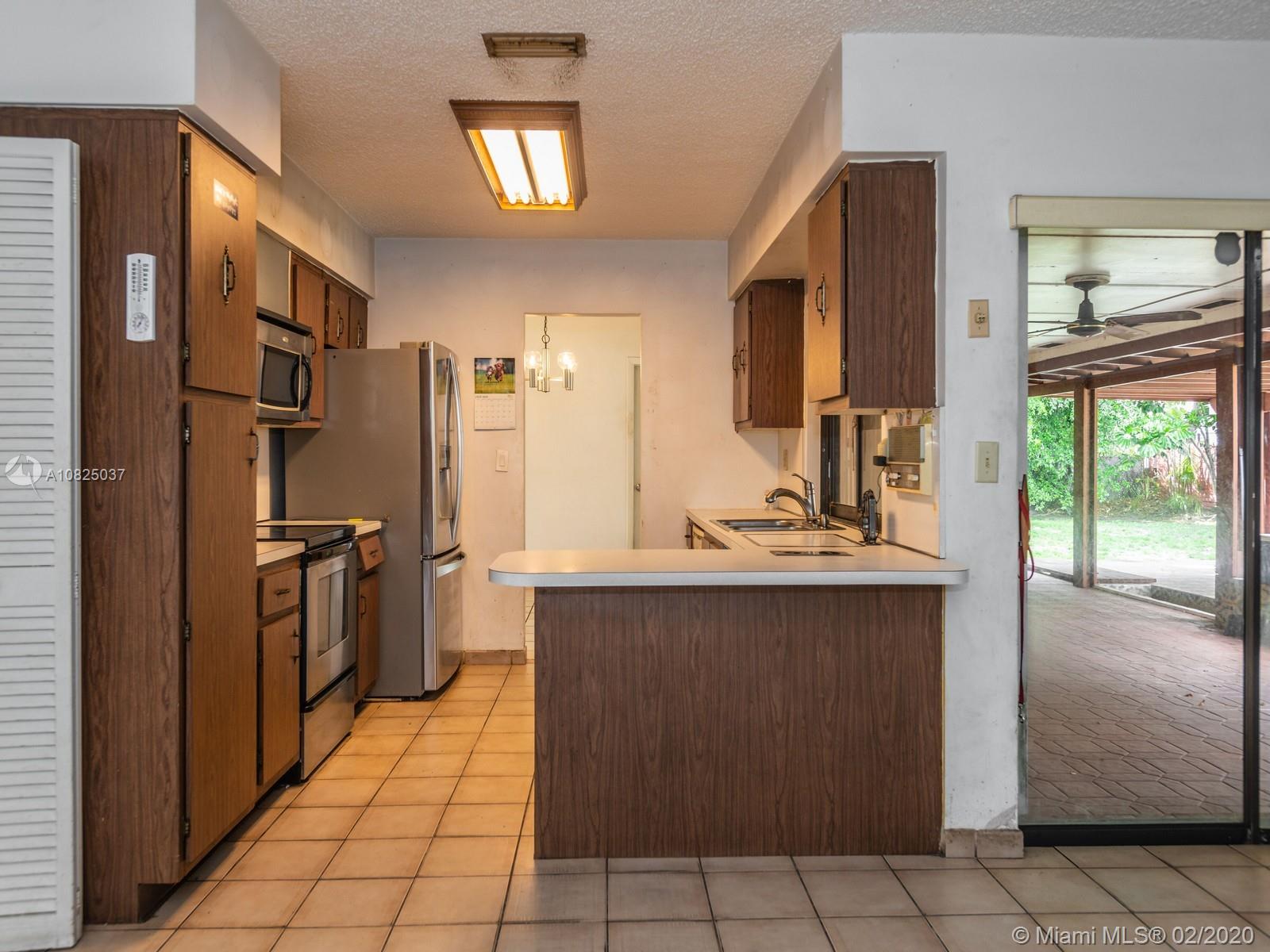 6741 Stonehaven Road Miami Lakes, FL 33014 - Photo 3 of 13 Gallery Image 3