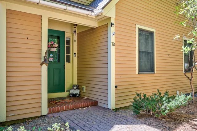 $2,200 | 64 Wildflower Trail, Unit 18, Conway, NH 03860