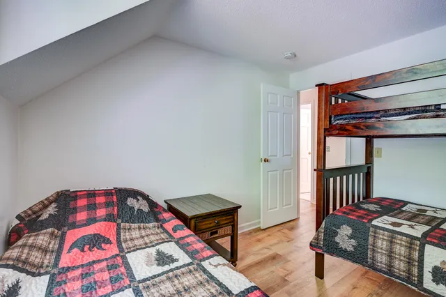 $2,200 | 64 Wildflower Trail, Unit 18, Conway, NH 03860