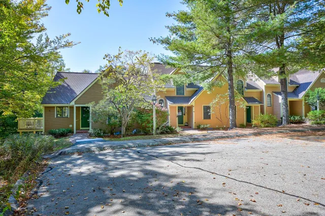 $2,200 | 64 Wildflower Trail, Unit 18, Conway, NH 03860