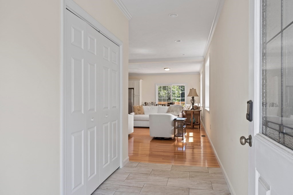 486 Hamilton Street Worcester, MA 01604 - Photo 5 of 42 Gallery Image 5