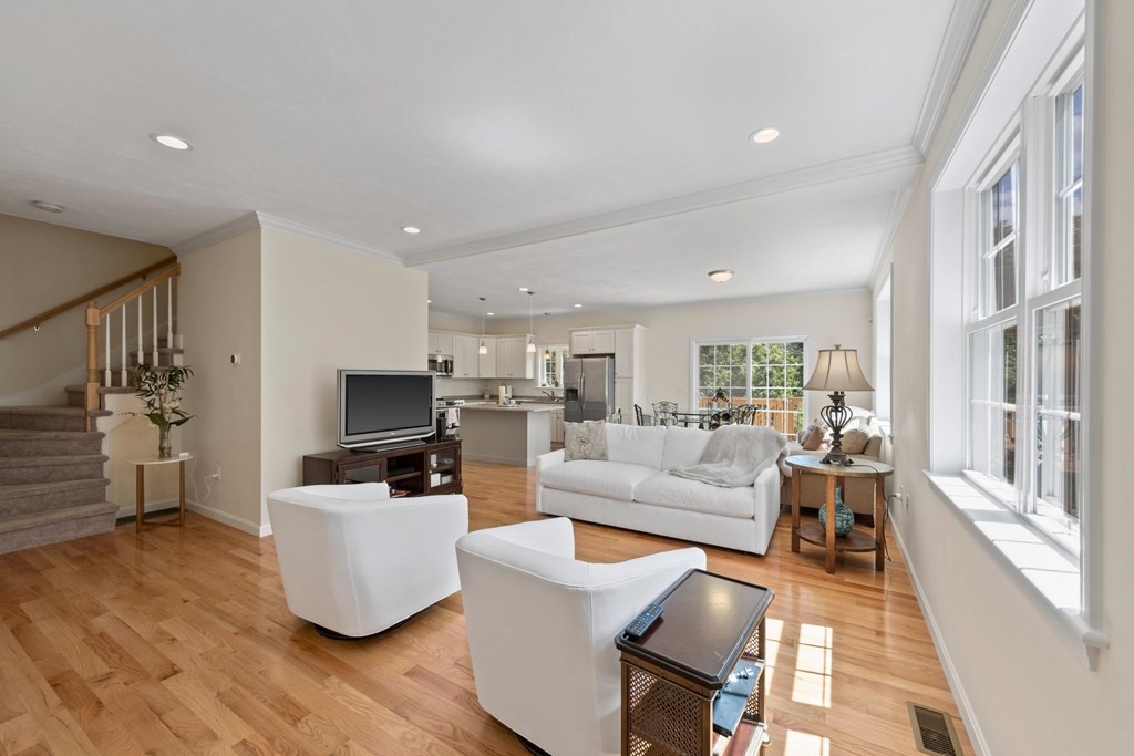 486 Hamilton Street Worcester, MA 01604 - Photo 7 of 42 Gallery Image 7
