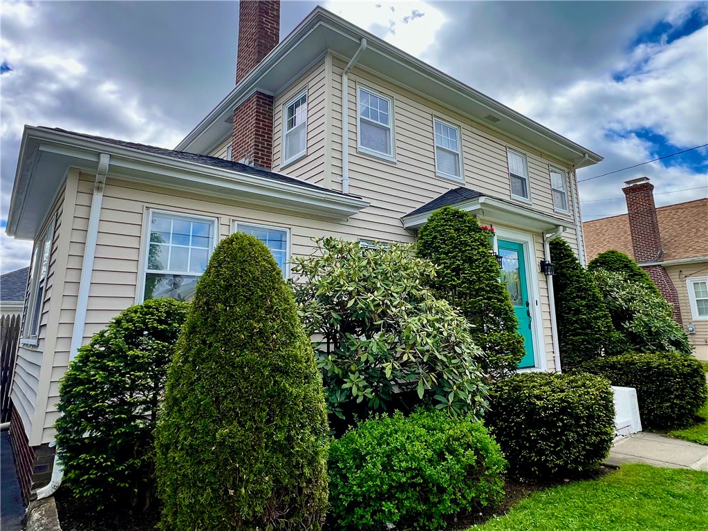 20 Stevens Road Cranston, RI 02910 - Photo 3 of 38