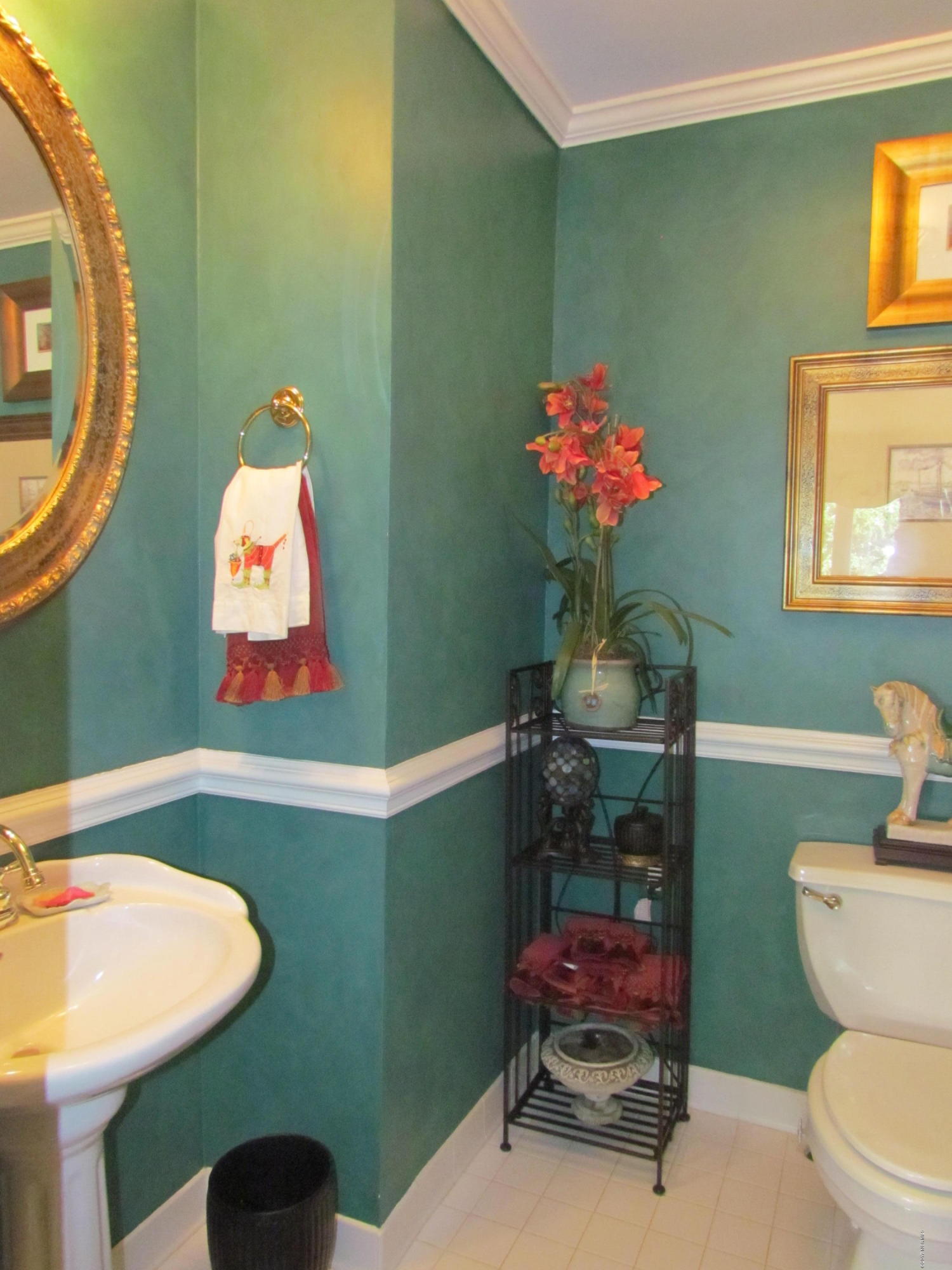 3216 Hawthorne Road Rocky Mount, NC 27804 - Photo 19 of 35 Located in the den