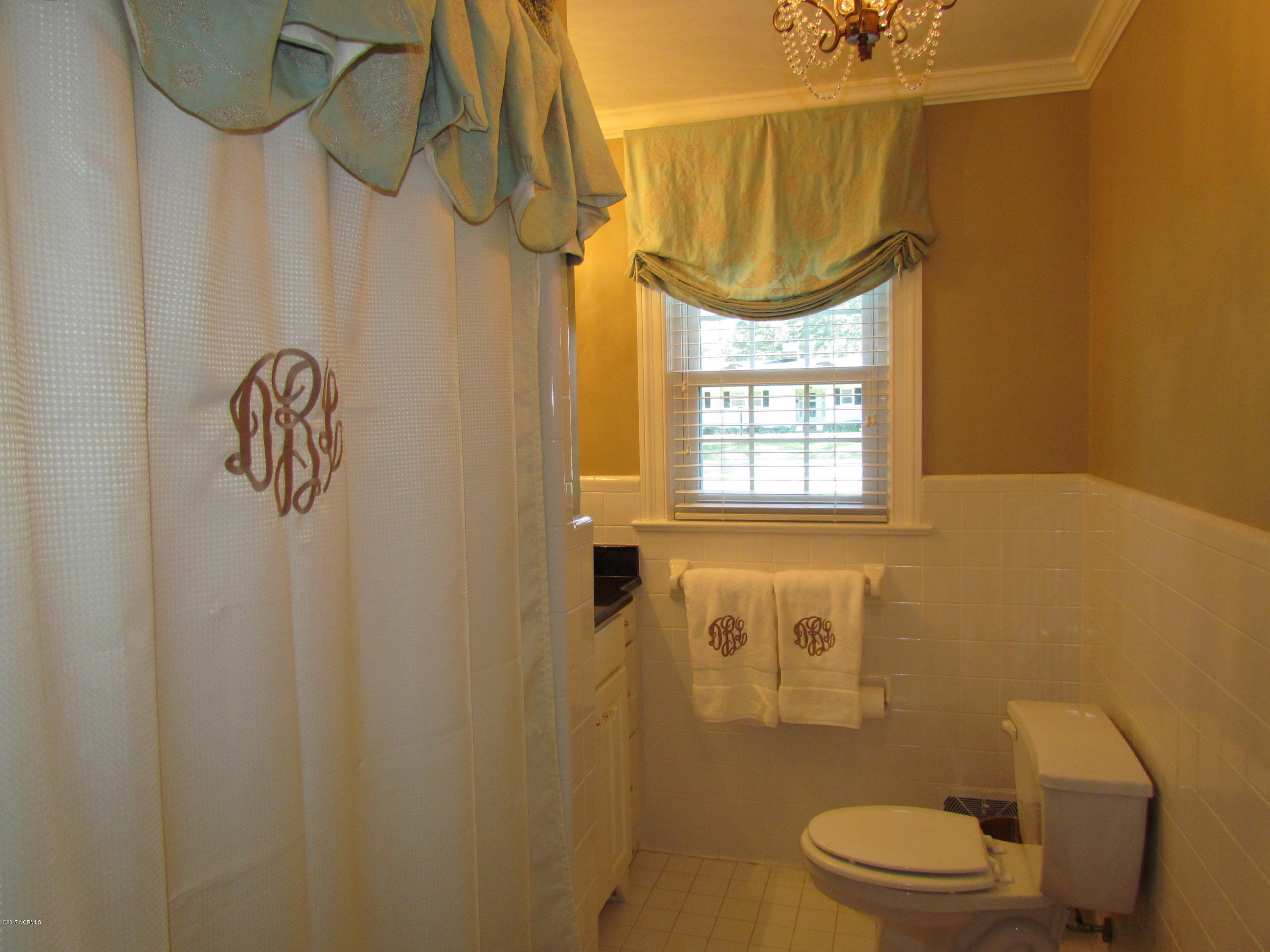 3216 Hawthorne Road Rocky Mount, NC 27804 - Photo 27 of 35 Full Bath