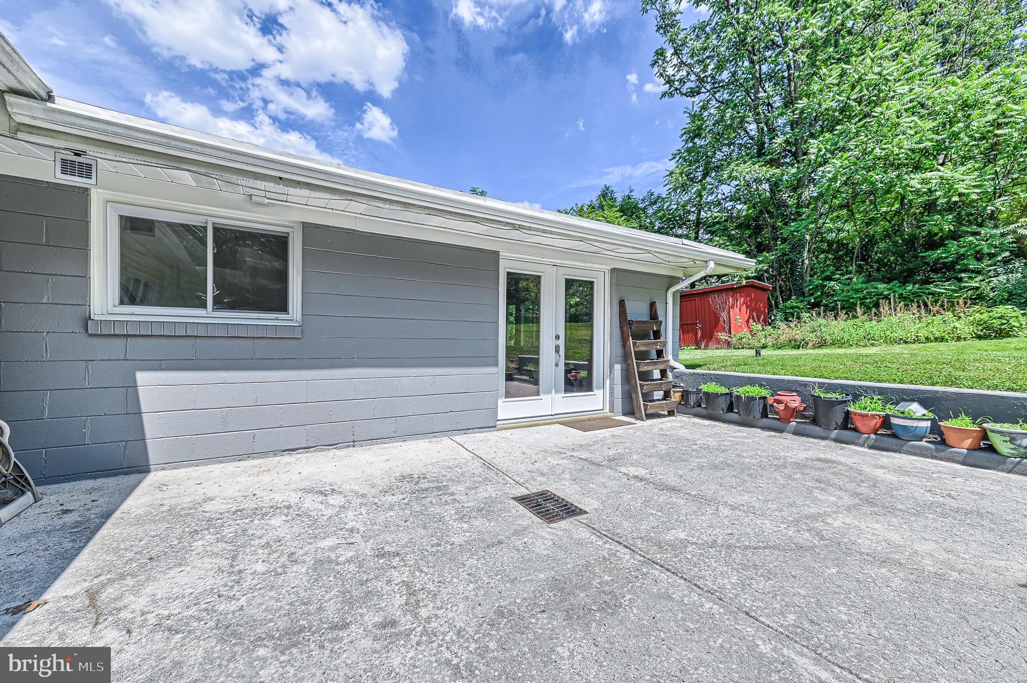 500 Greendale Road York, PA 17403 - Photo 14 of 45 Gallery Image 14