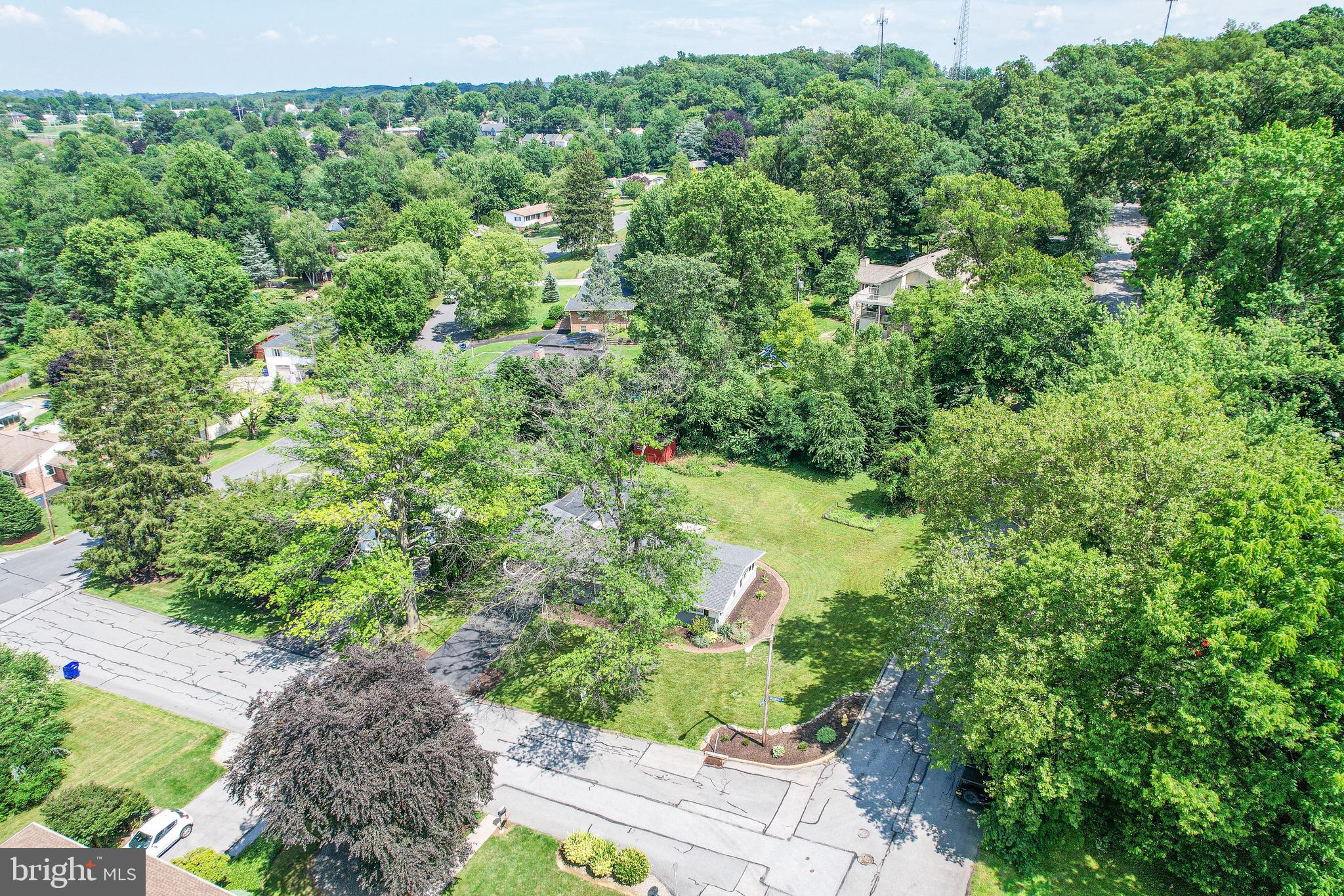 500 Greendale Road York, PA 17403 - Photo 4 of 45 Gallery Image 4