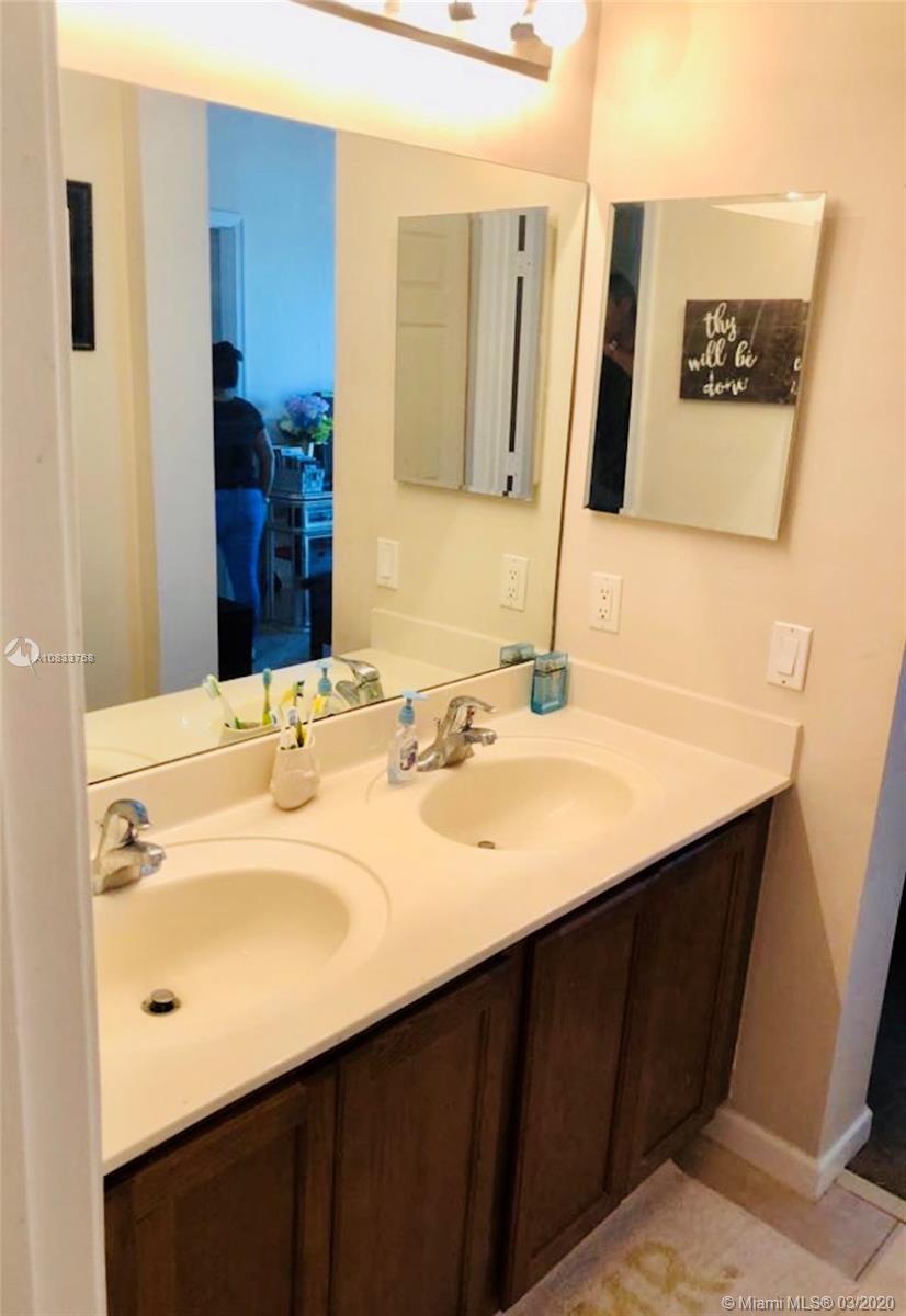 3193 Laurel Ridge Circle, Unit 1 Riviera Beach, FL 33404 - Photo 12 of 22