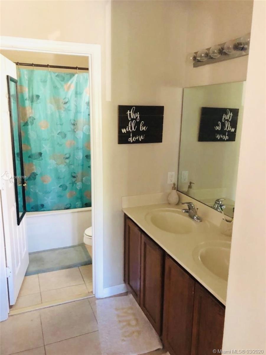 3193 Laurel Ridge Circle, Unit 1 Riviera Beach, FL 33404 - Photo 13 of 22