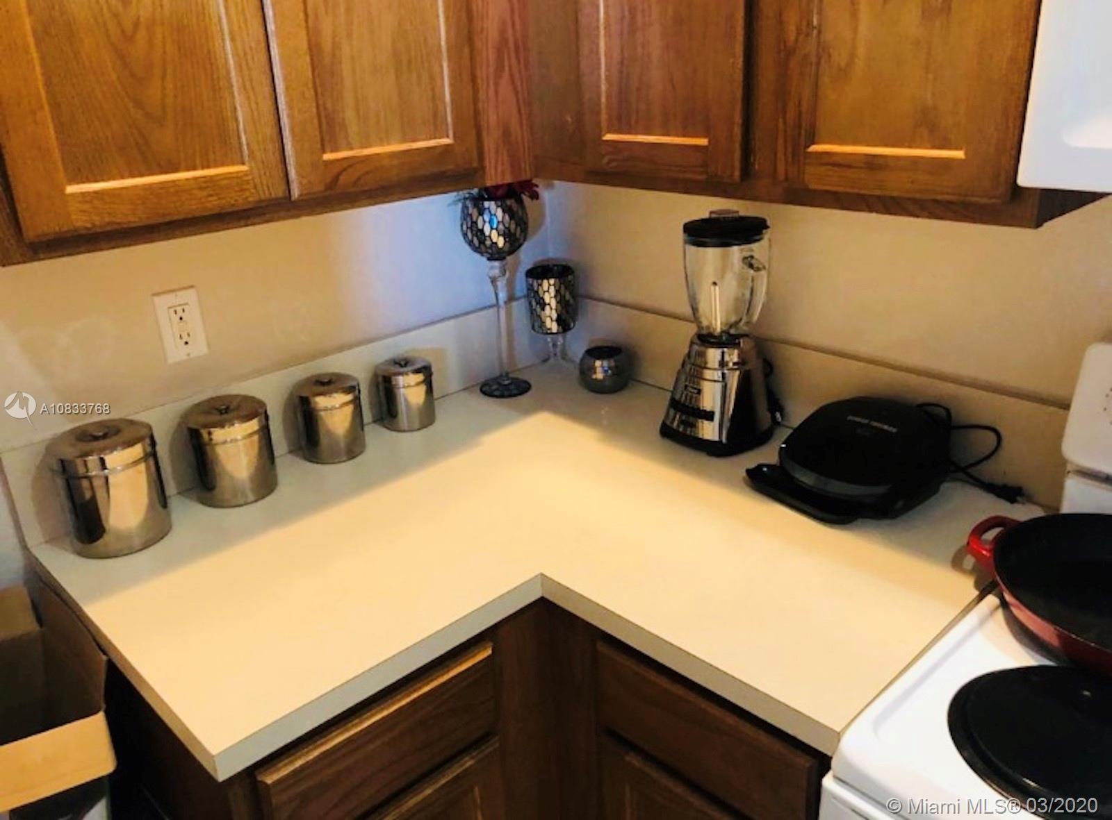 3193 Laurel Ridge Circle, Unit 1 Riviera Beach, FL 33404 - Photo 7 of 22