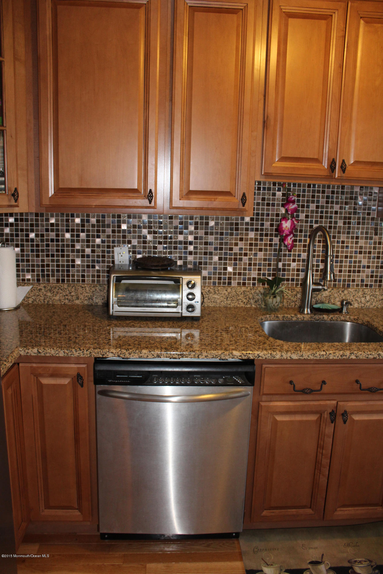 151 Manor Drive Red Bank, NJ 07701 - Photo 2 of 16 New Maple Cabinetry Kitchen