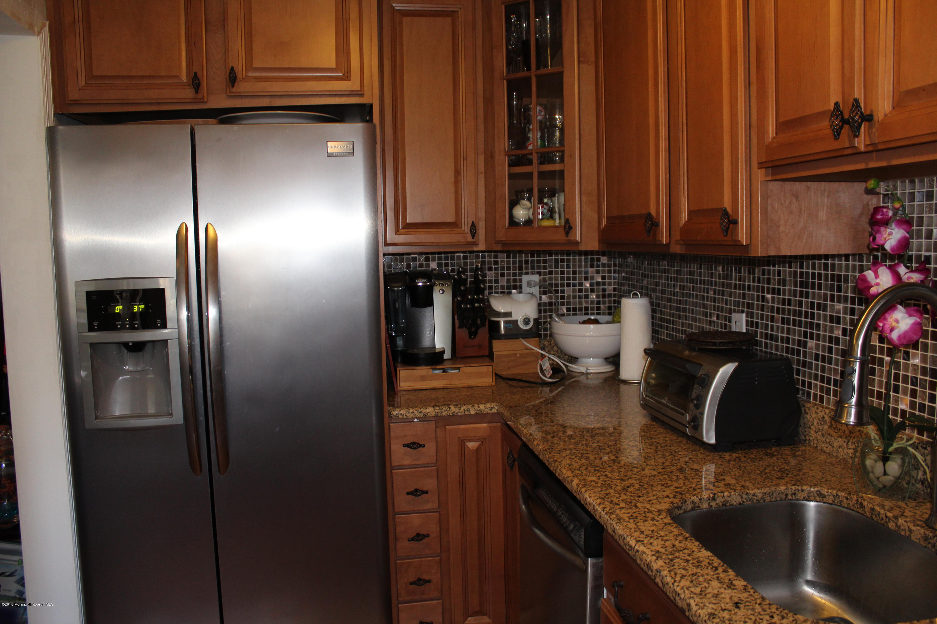 151 Manor Drive Red Bank, NJ 07701 - Photo 5 of 16 Ceramic Backsplash