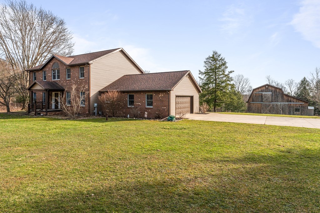 571 Miller Road Franklin, PA 16323 - Photo 3 of 62