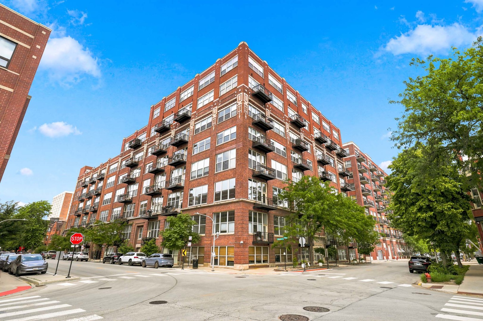 1500 West Monroe Street, Unit 126 Chicago, IL 60607 - Photo 1 of 15