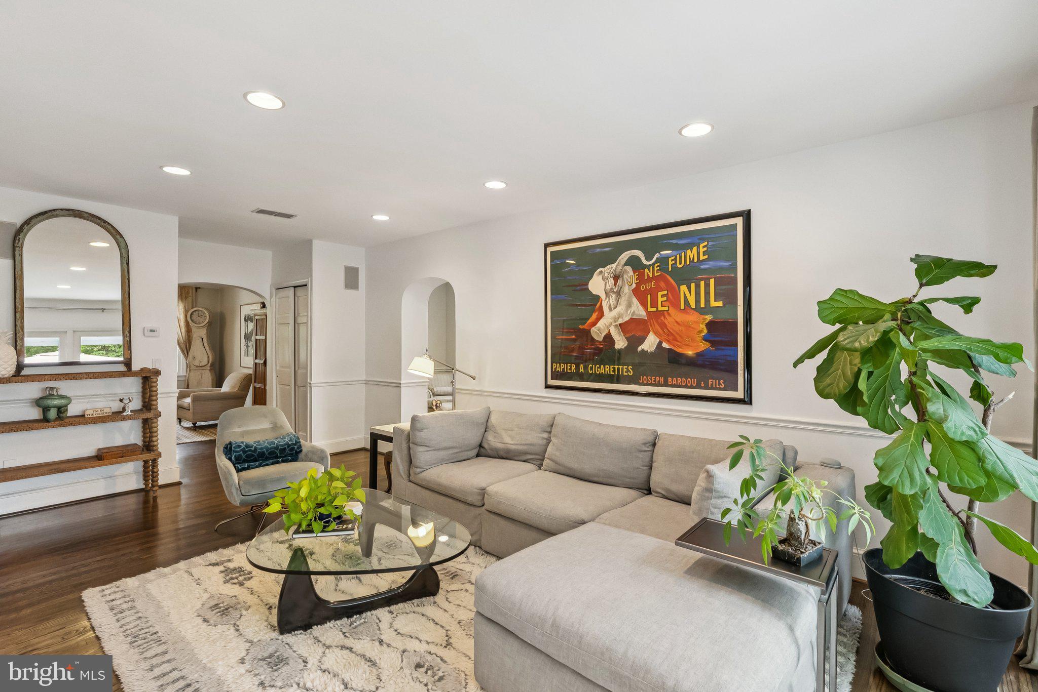8109 Custer Road Bethesda, MD 20814 - Photo 9 of 54