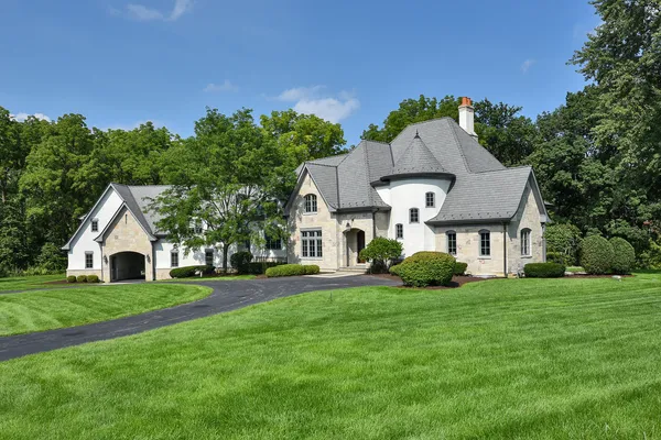 $1,650,000 | 223 North Highland Road, Inverness, IL 60067