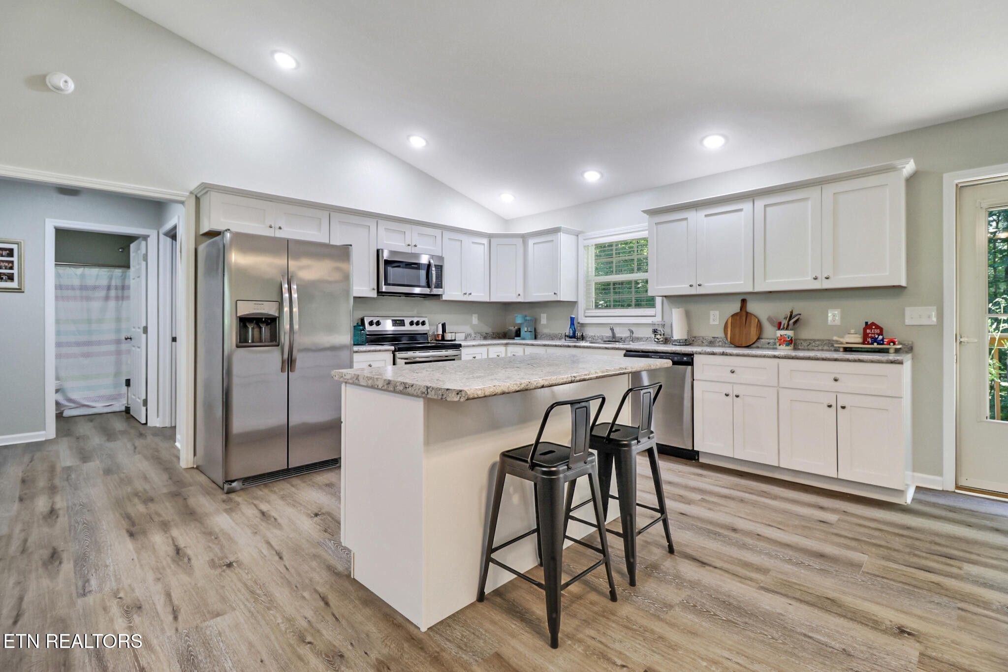 2296 Memory Garden Road Jamestown, TN 38556 - Photo 10 of 28 Gallery Image 10