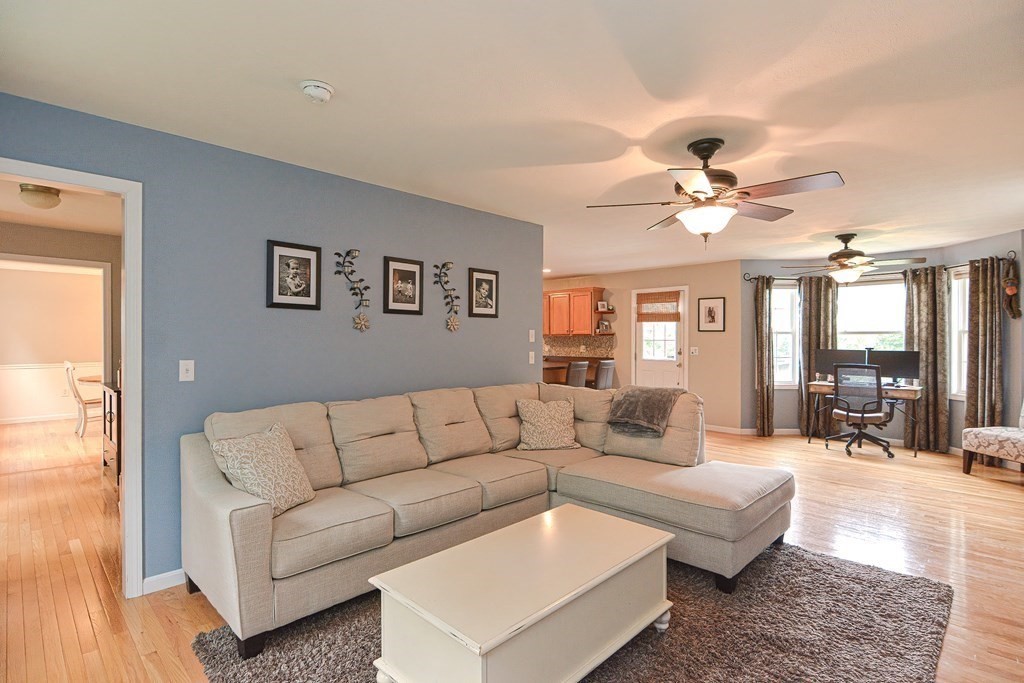 261 Billings Road Fitchburg, MA 01420 - Photo 4 of 42 Gallery Image 4