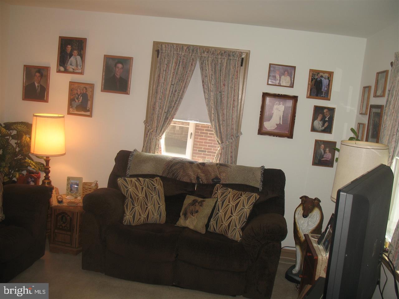 1643 Filbert Street York, PA 17404 - Photo 3 of 29 Gallery Image 3