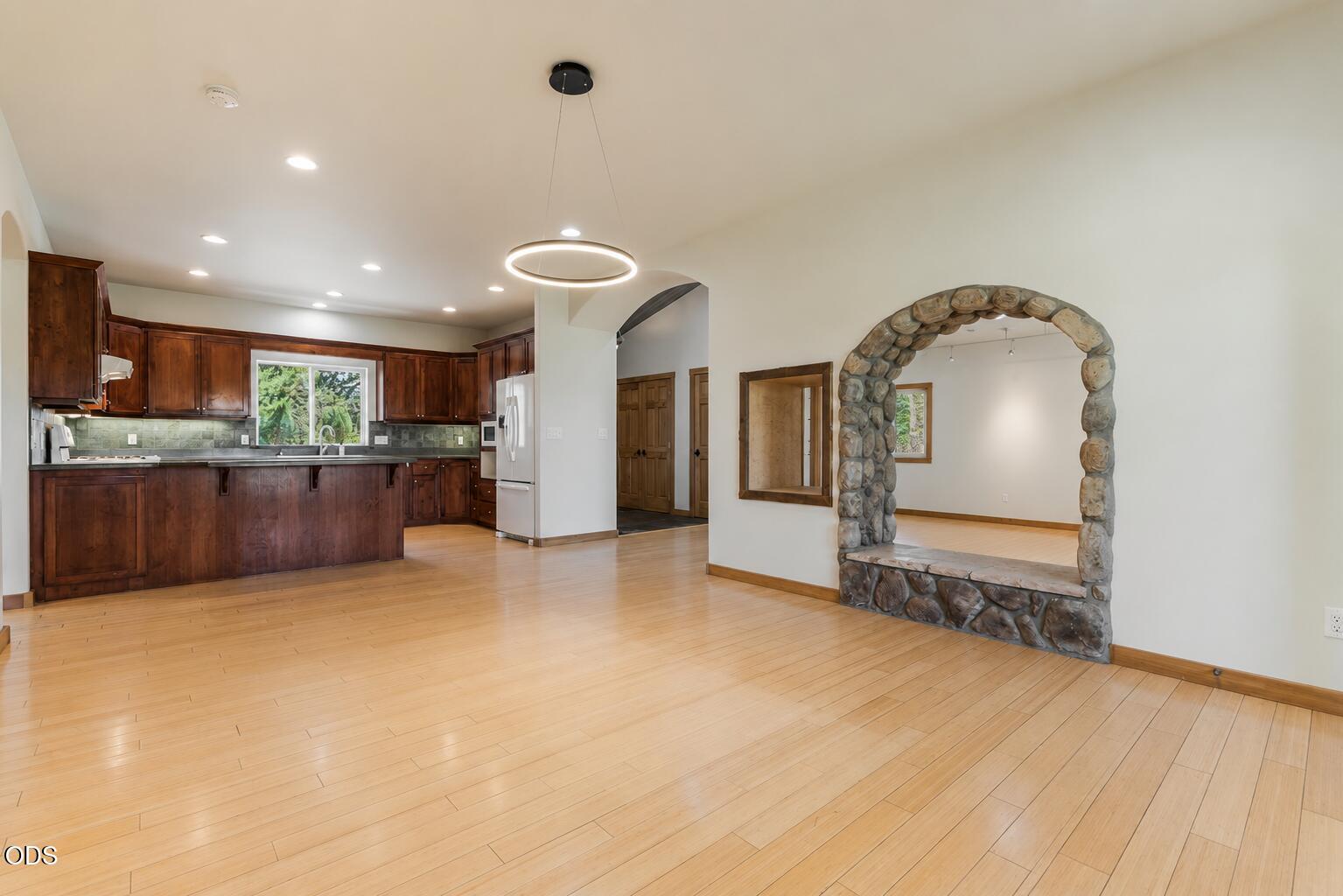 69175 Holmes Road Sisters, OR 97759 - Photo 7 of 46 Gallery Image 7