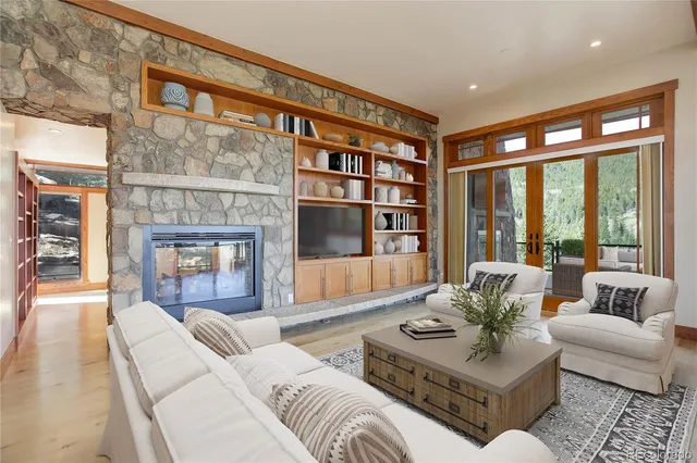 $2,230,000 | 180 Outpost Lane, Evergreen, CO 80439