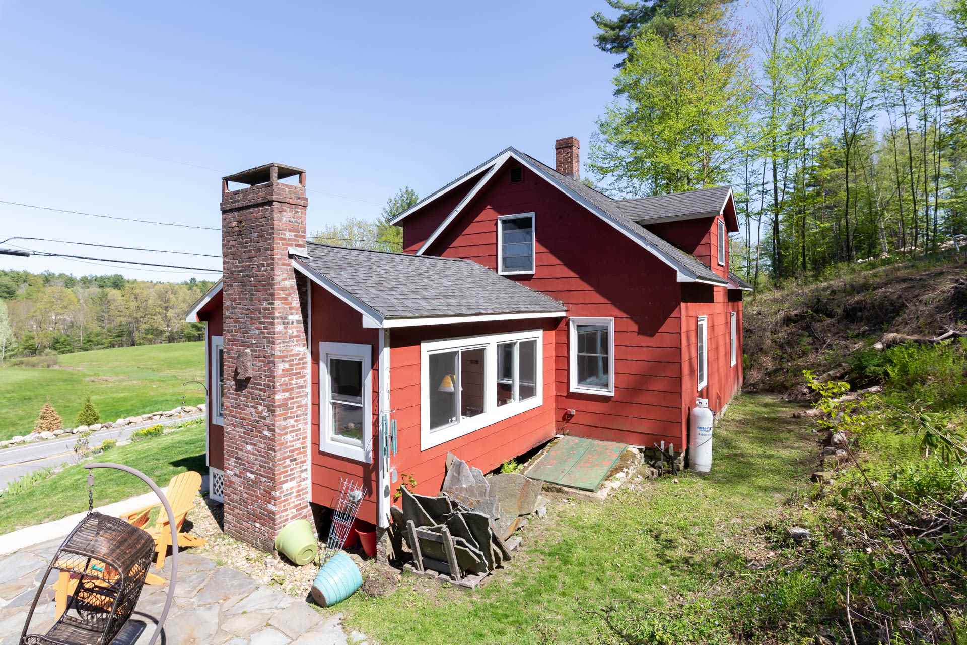 216 Wallace Road Bedford, NH 03110 - Photo 2 of 29