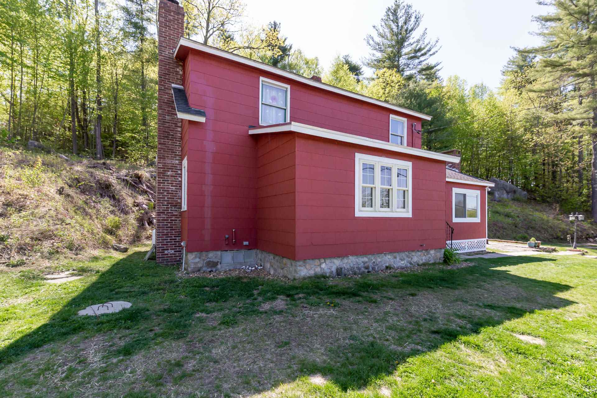 216 Wallace Road Bedford, NH 03110 - Photo 5 of 29