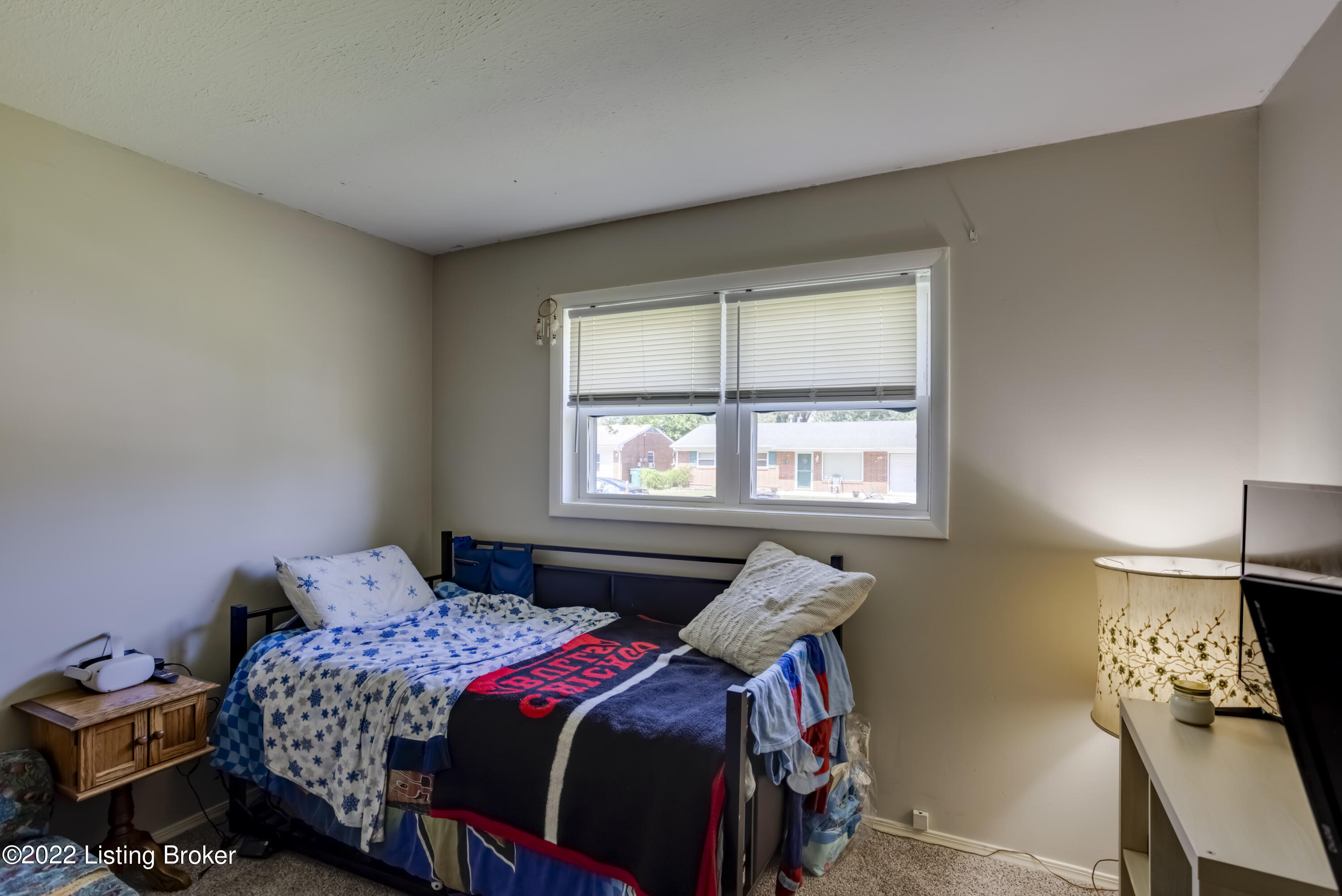 146 Valley Road Louisville, KY 40229 - Photo 12 of 25 20220520-2Y0A6240-A