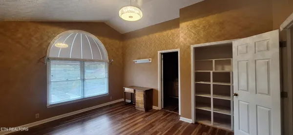 $564,900 | 7905 Whitcomb Road, Powell, TN 37849