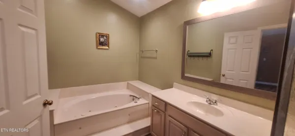 $564,900 | 7905 Whitcomb Road, Powell, TN 37849