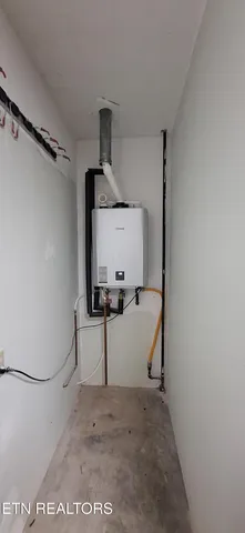 $564,900 | 7905 Whitcomb Road, Powell, TN 37849