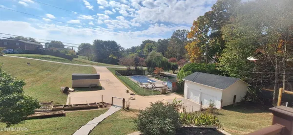 $564,900 | 7905 Whitcomb Road, Powell, TN 37849