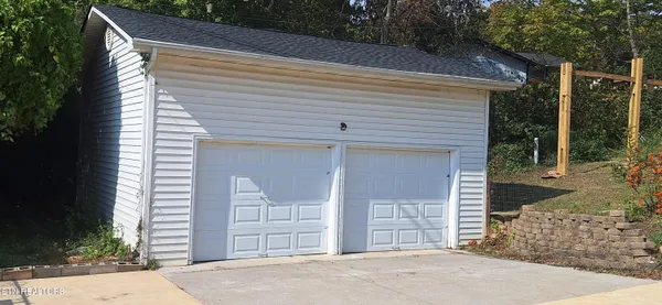 $564,900 | 7905 Whitcomb Road, Powell, TN 37849