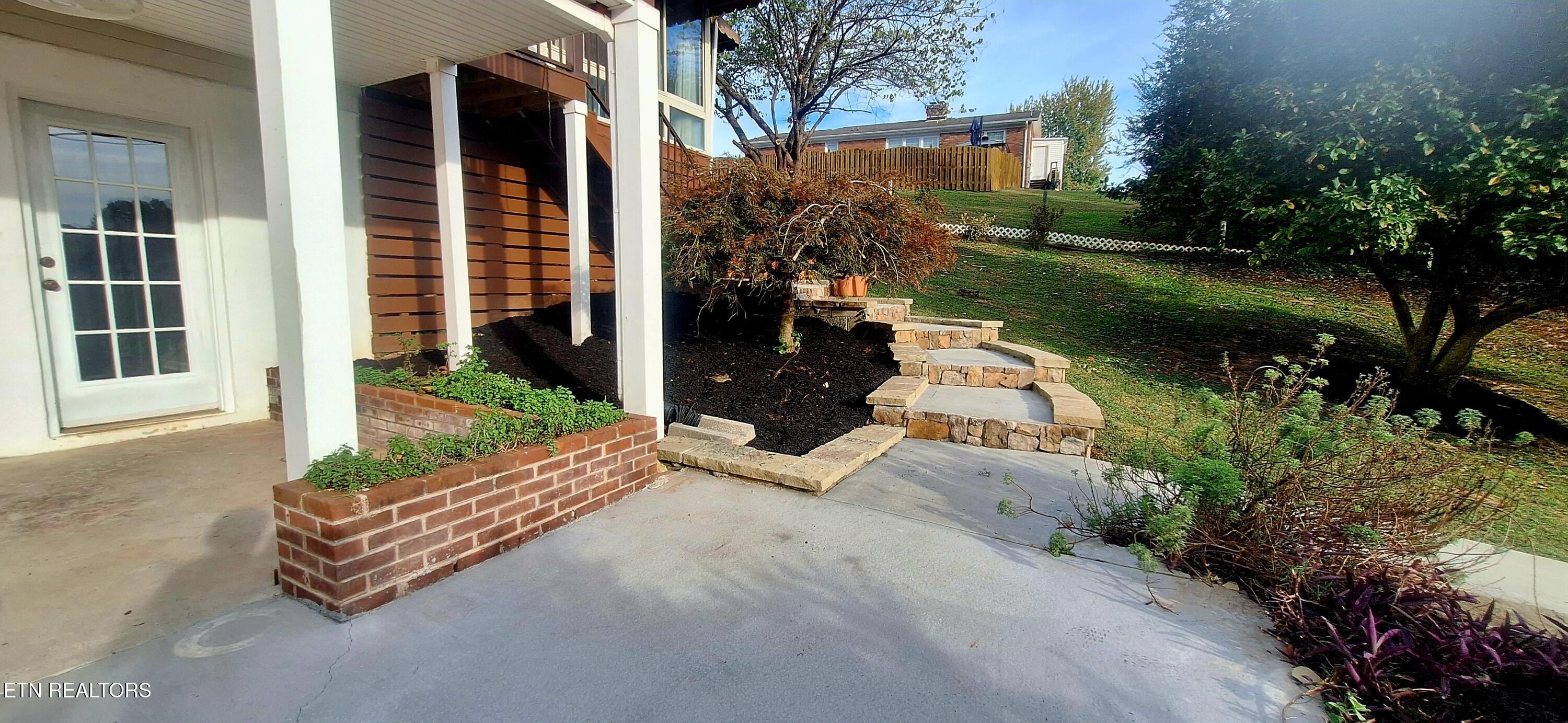 7905 Whitcomb Road Powell, TN 37849 - Photo 6 of 50 20251017_171839