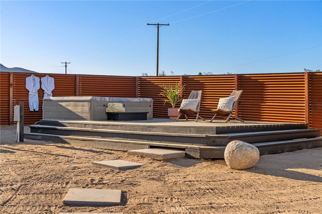 4212 Oneill Road Joshua Tree, CA 92252 - Photo 31 of 60 a view of table and chair