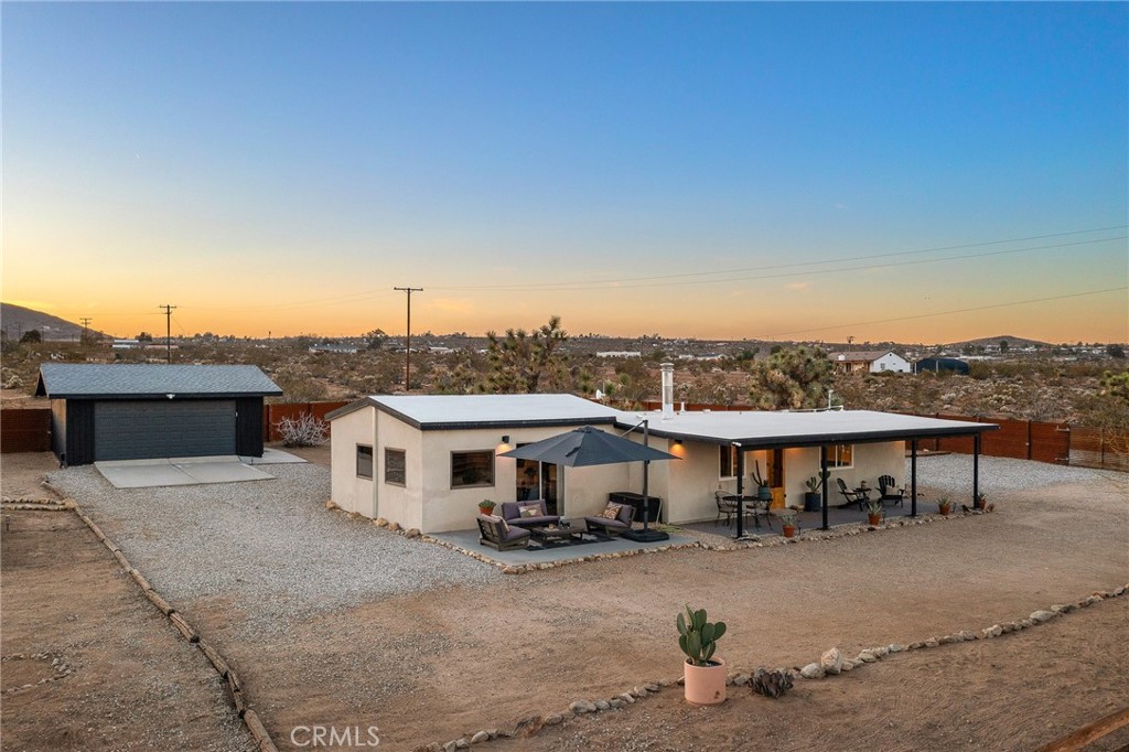 4212 Oneill Road Joshua Tree, CA 92252 - Photo 41 of 60 a view of a house with backyard