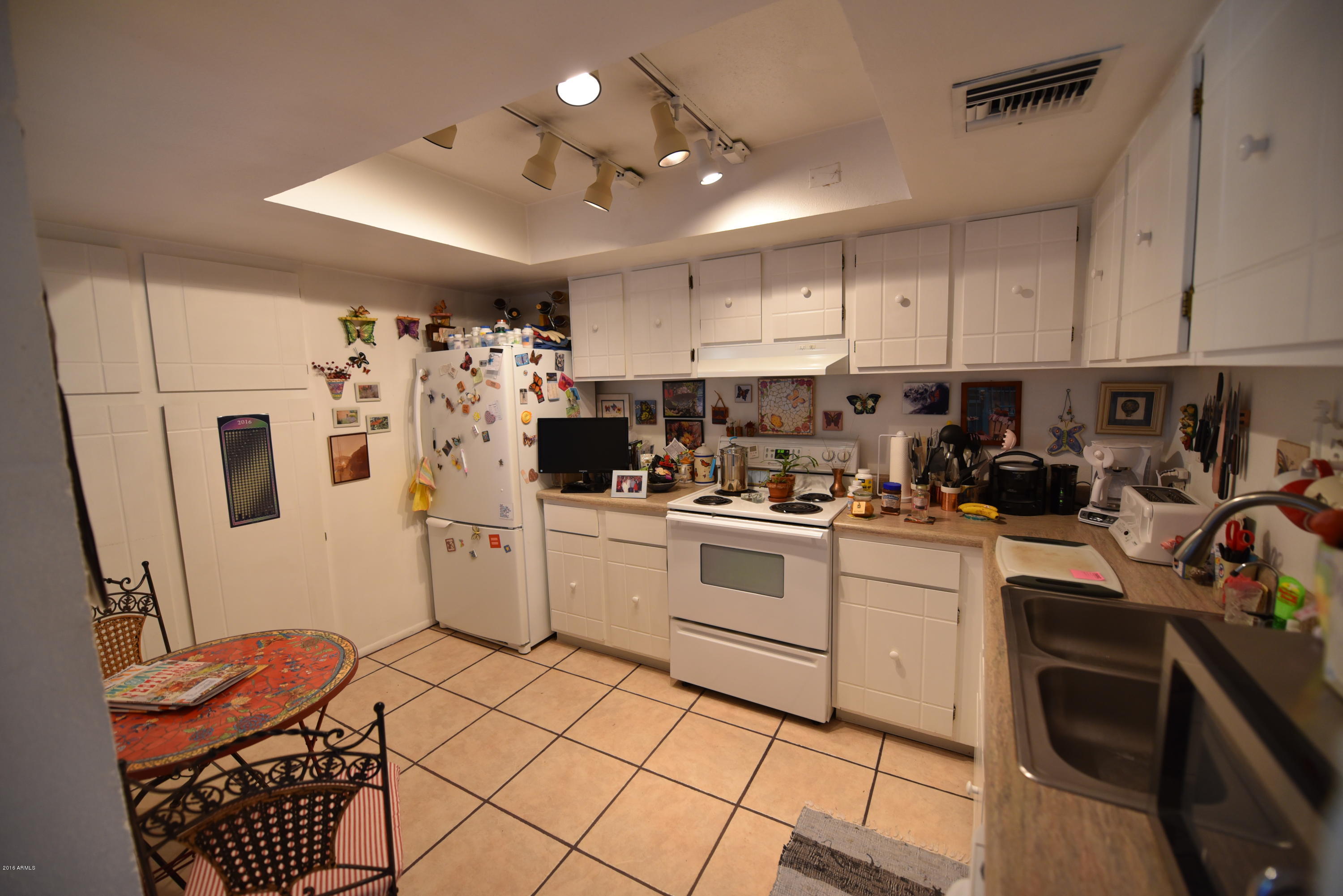 4201 East Camelback Road, Unit 67 Phoenix, AZ 85018 - Photo 11 of 23 DSC_0178