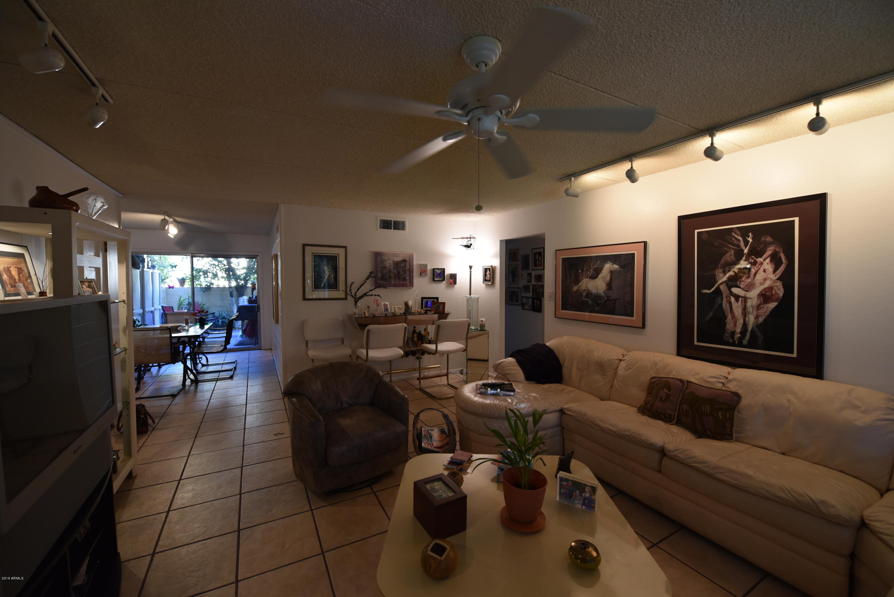 4201 East Camelback Road, Unit 67 Phoenix, AZ 85018 - Photo 9 of 23 DSC_0184