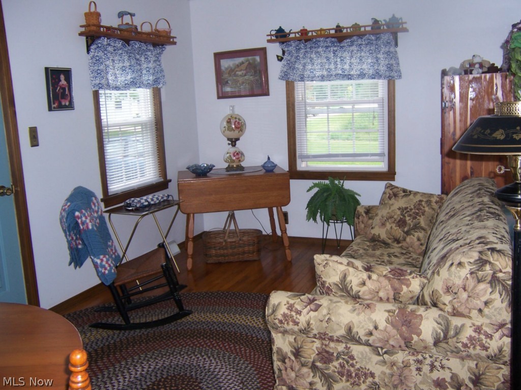 8125 Depot Road Ashtabula, OH 44004 - Photo 7 of 15 Living Room