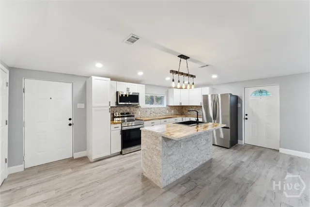 $1,800 | 8576 East B Cooper Highway, Midway, GA 31320