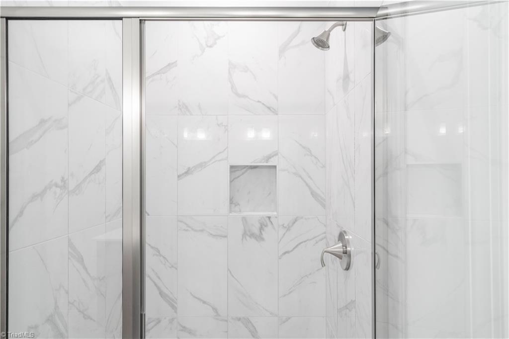 2051 Welden Ridge Road Kernersville, NC 27284 - Photo 32 of 50 Shower