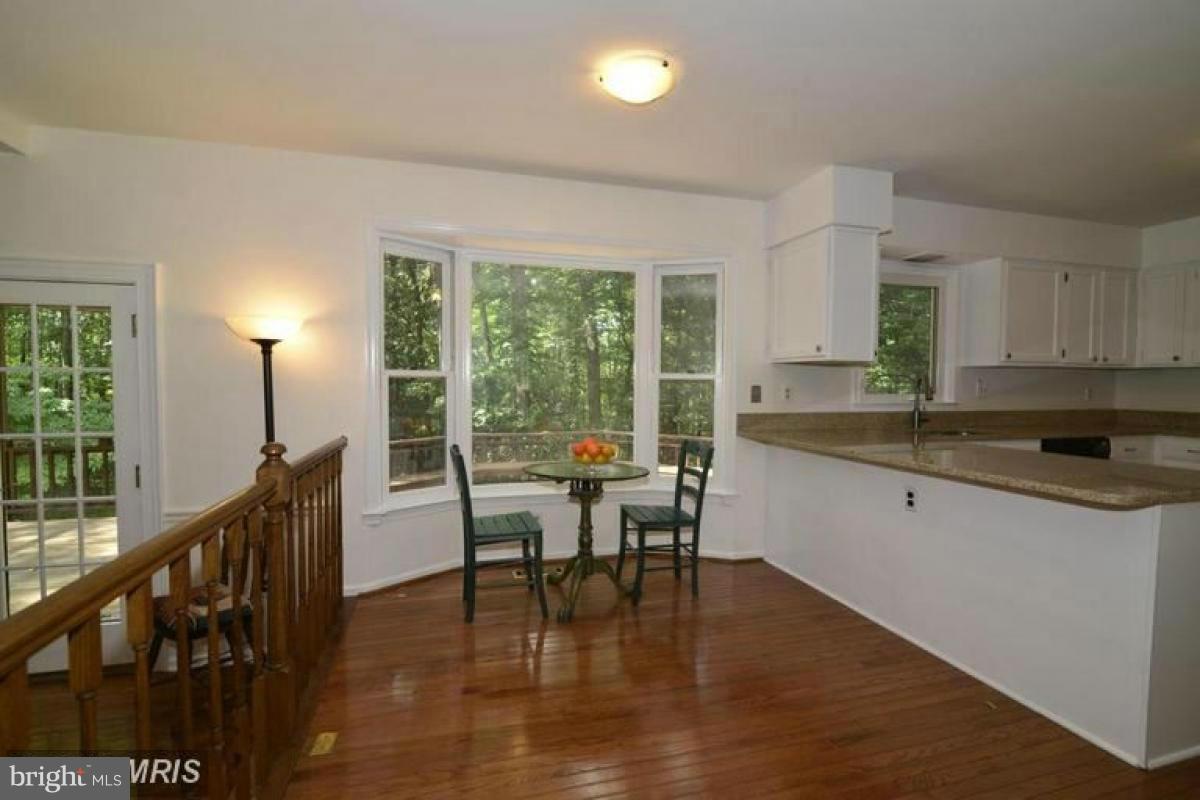 11632 Deer Forest Road Reston, VA 20194 - Photo 11 of 29 Kitchen
