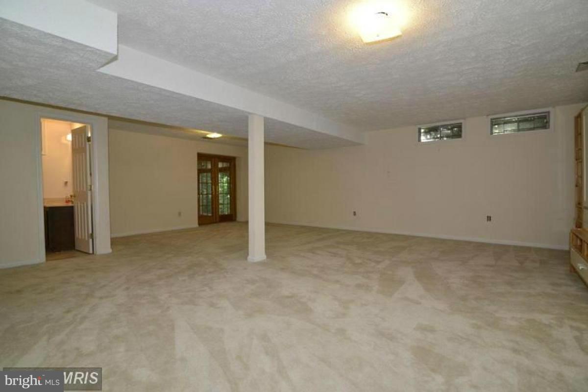 11632 Deer Forest Road Reston, VA 20194 - Photo 25 of 29 Interior (General)
