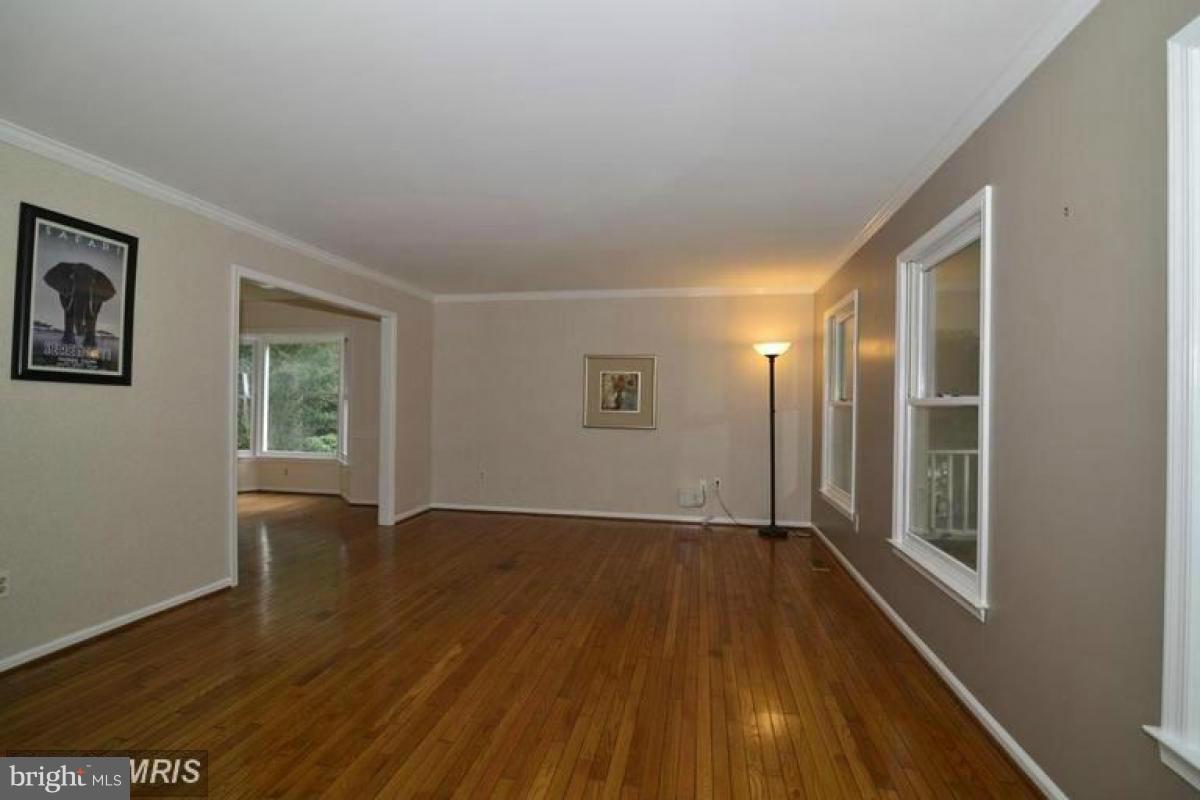 11632 Deer Forest Road Reston, VA 20194 - Photo 28 of 29 Living Room