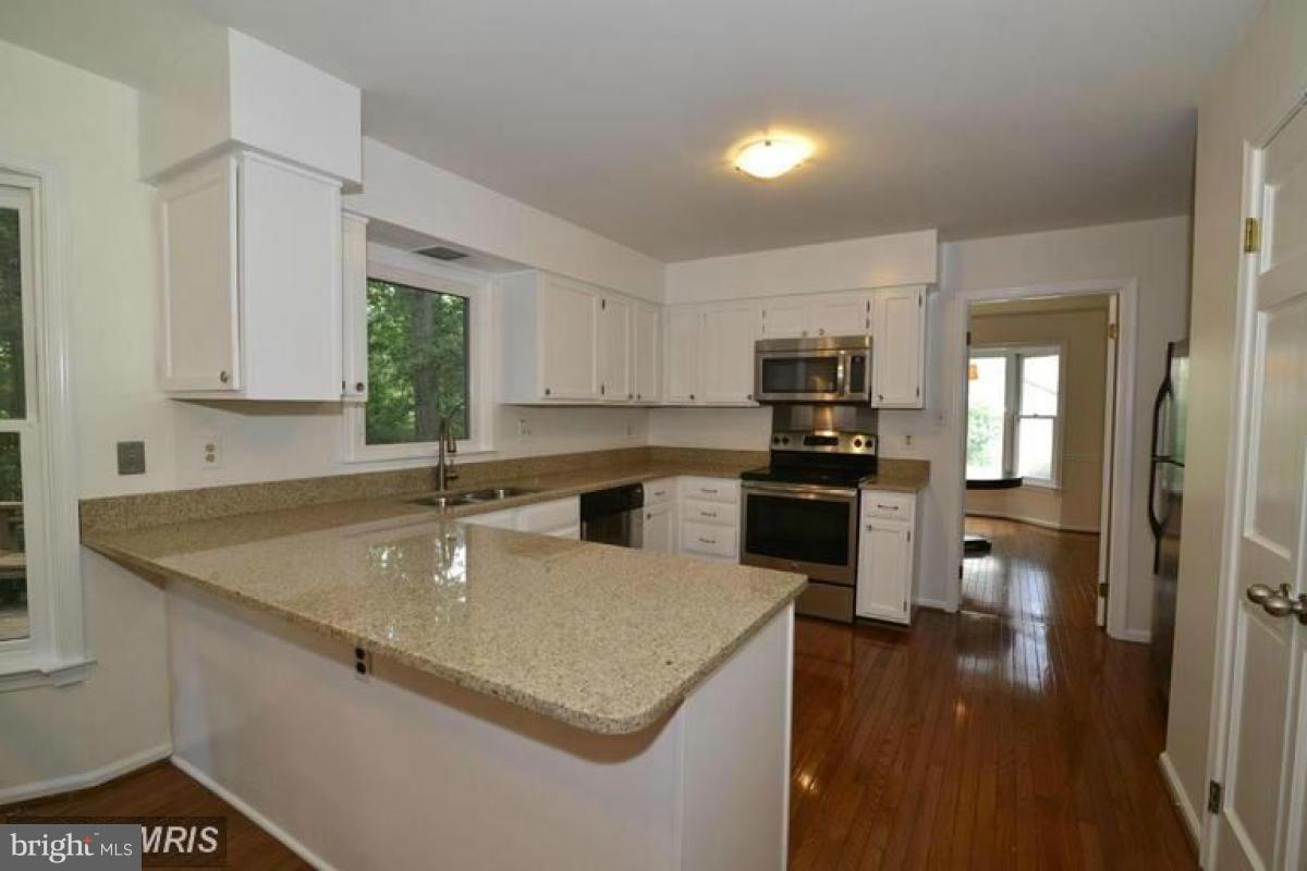 11632 Deer Forest Road Reston, VA 20194 - Photo 29 of 29 Kitchen