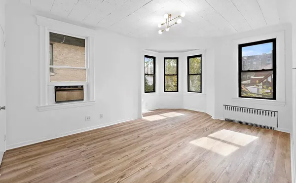 $4,150 | 56 Clifton Terrace, Unit 2, Weehawken, NJ 07086