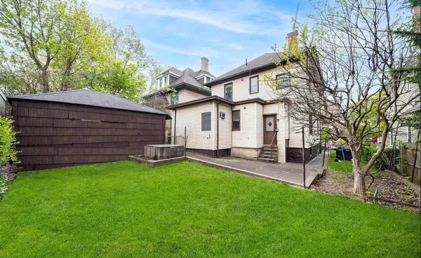 $4,150 | 56 Clifton Terrace, Unit 2, Weehawken, NJ 07086