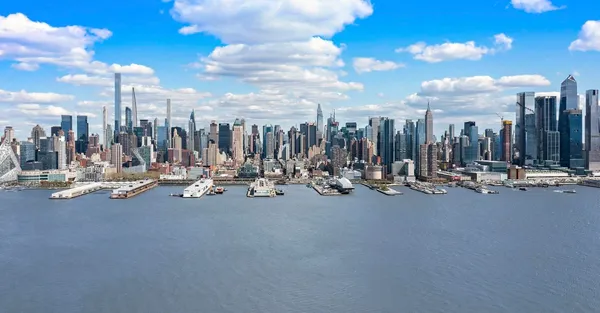 $4,150 | 56 Clifton Terrace, Unit 2, Weehawken, NJ 07086