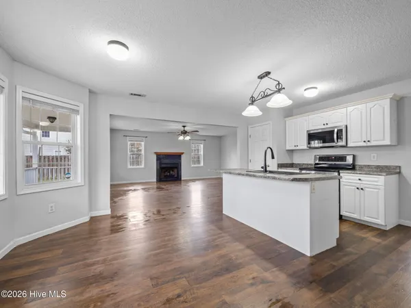 $345,000 | 1424 Belgrade-Swansboro Road, Maysville, NC 28555