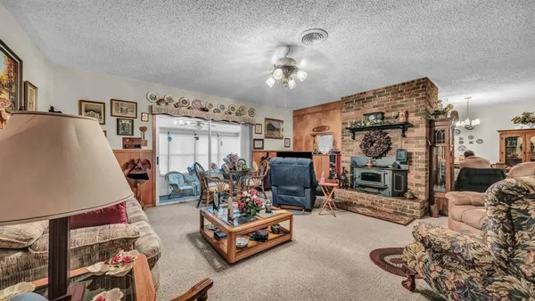 $375,000 | 3706 Red Bud Drive, Weatherford, TX 76087